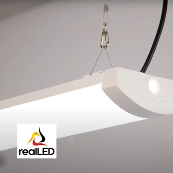 realLED LED Anbauleuchte Feuchtraumleuchte Lugh 26W/33W/40W/47W versch. Lichtfarben IP44 150cm